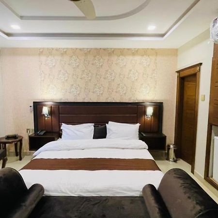 Golden Sand Hotel Rahim Yar Khan Ngoại thất bức ảnh