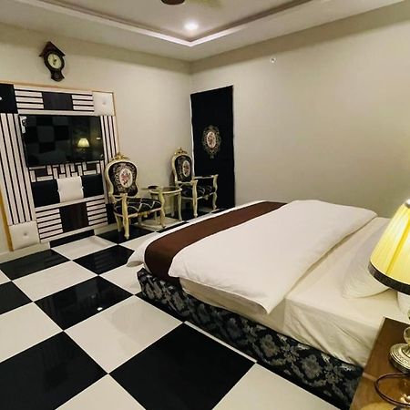 Golden Sand Hotel Rahim Yar Khan Ngoại thất bức ảnh