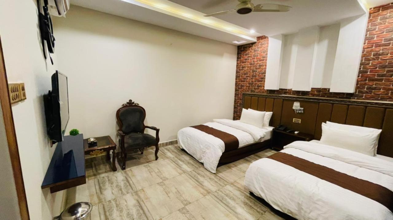 Golden Sand Hotel Rahim Yar Khan Ngoại thất bức ảnh