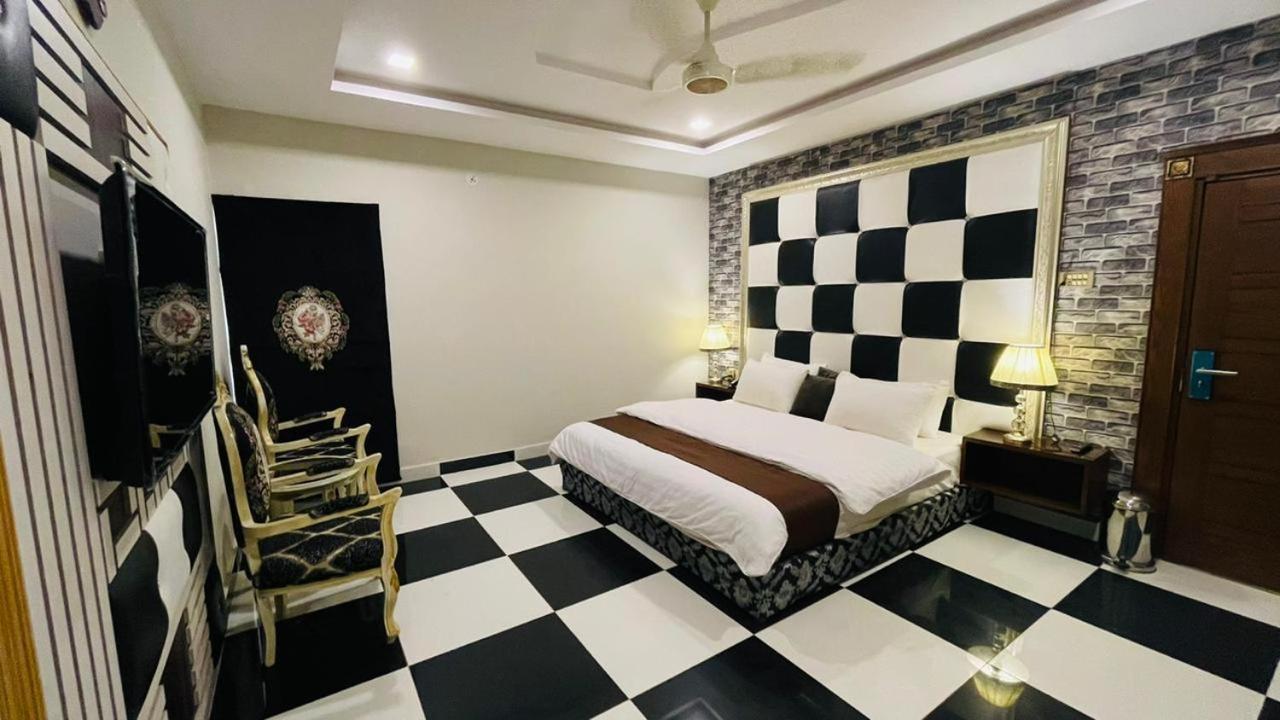 Golden Sand Hotel Rahim Yar Khan Ngoại thất bức ảnh